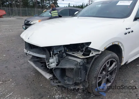 2023 Maserati Levante Modena z USA, uszkodzony, nr VIN ZN661YUMXPX414650